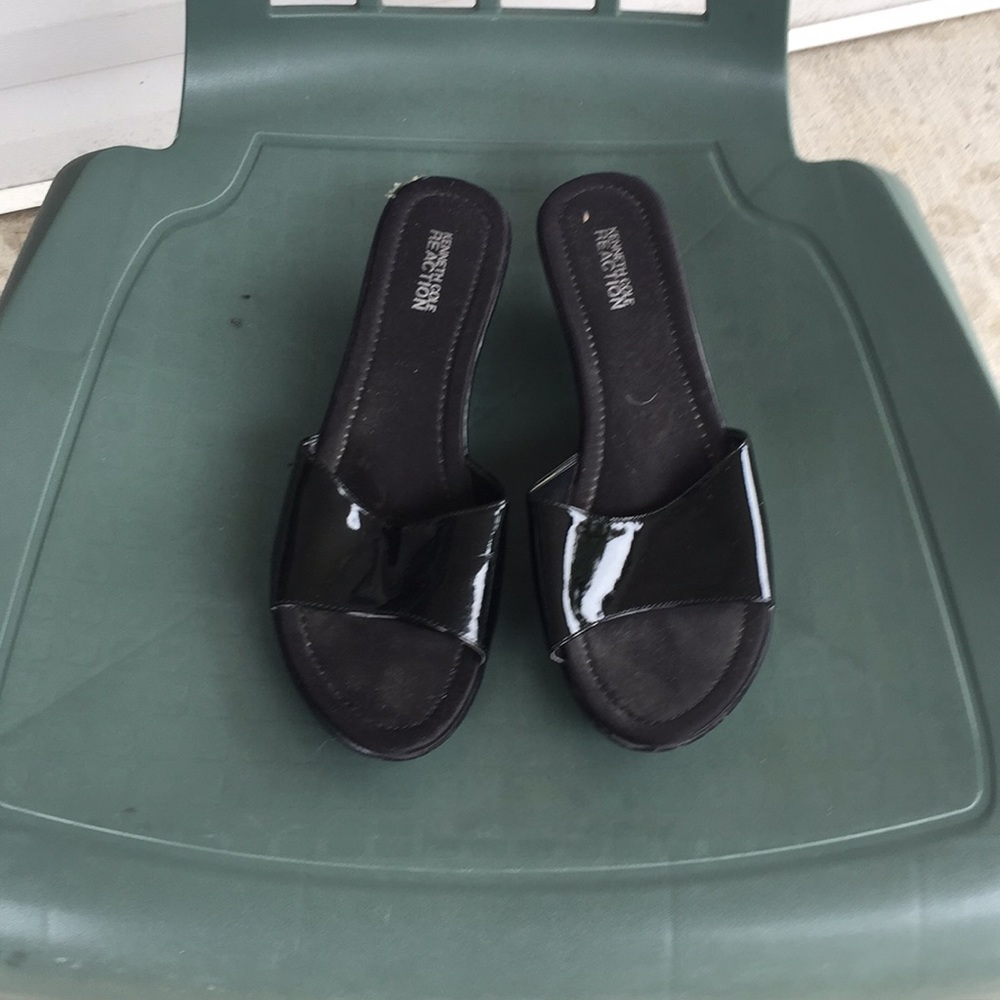 Women’s black patent leather Sz 10